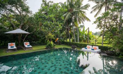 Imperial House 4 bedroom + 2 bedroom villa complex